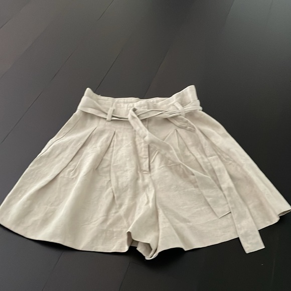 Zara Linen Blend Shorts with Fabric Belt - Picture 2 of 5
